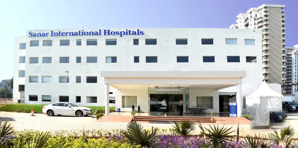 Exterior of Sanar International Hospitals on Golf Course Road in Sector 53, Gurugram